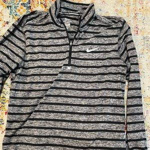 Men’s Nike Dri-Fit Quarter Zip - Sz Medium